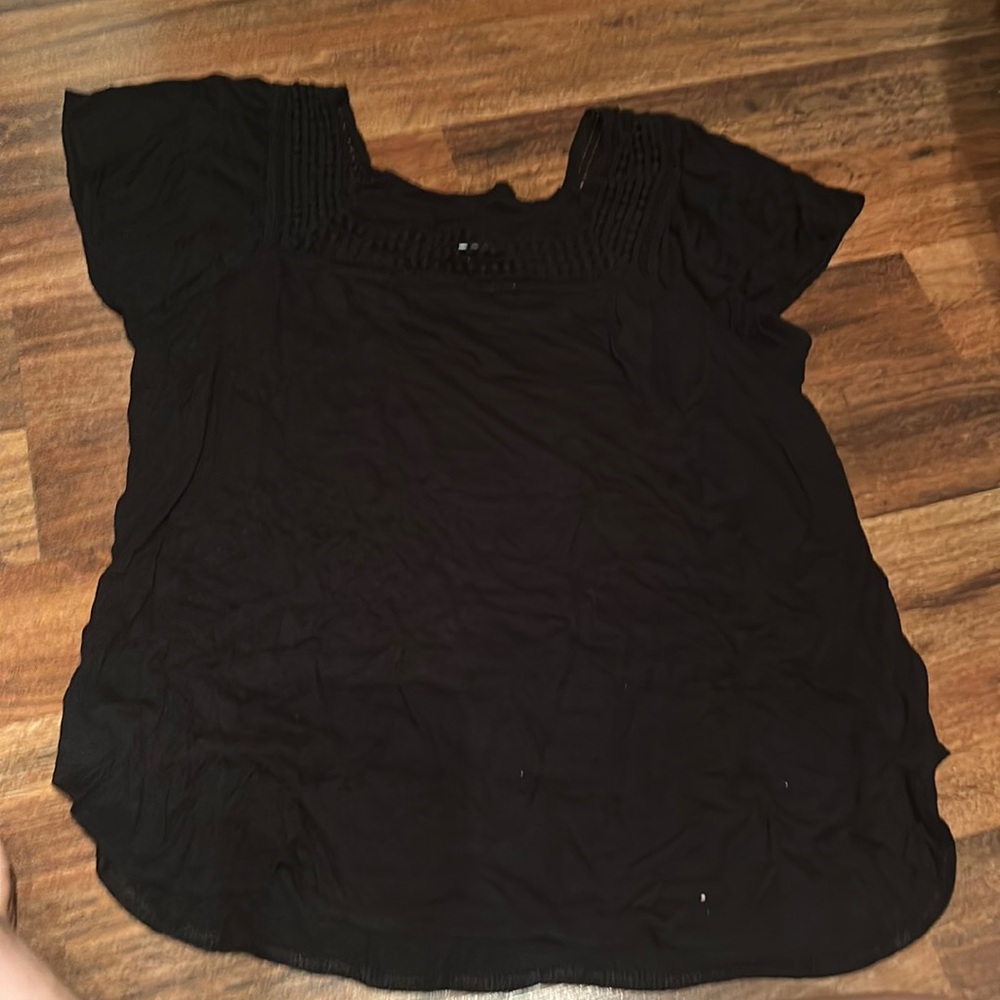 Old navy t shirt